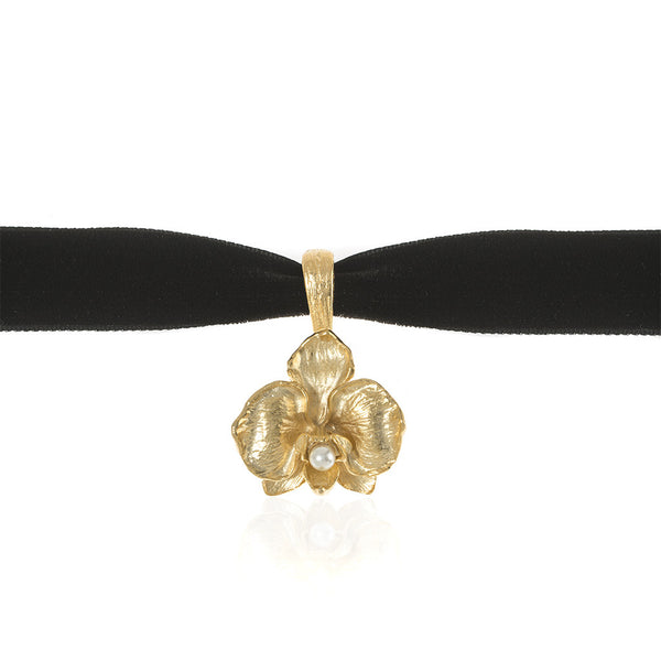 Orchid Velvet Choker With Goldtone Pendant and Pearl