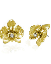 Orchid Goldtone Earring With Pearl Pierced